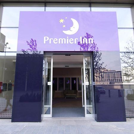 Premier Inn London Stratford Exterior foto