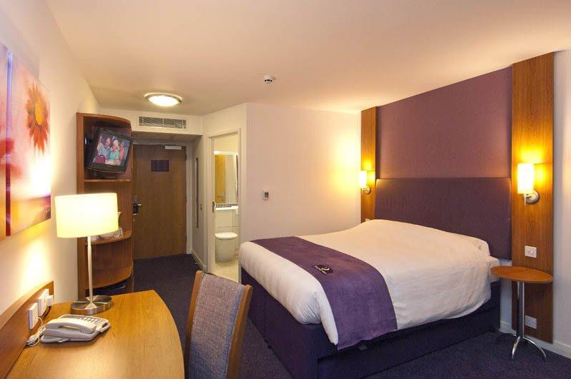 Premier Inn London Stratford Exterior foto