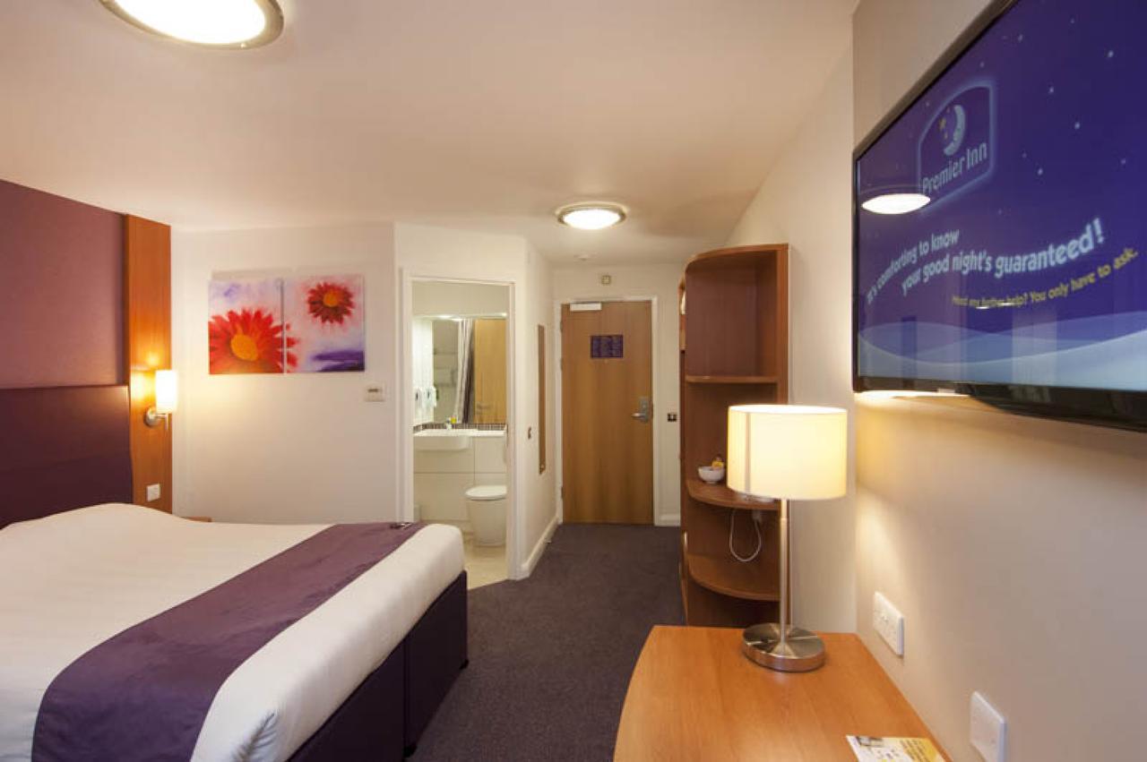 Premier Inn London Stratford Exterior foto