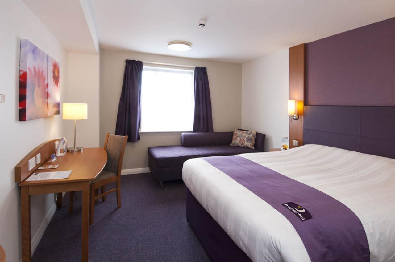 Premier Inn London Stratford Exterior foto