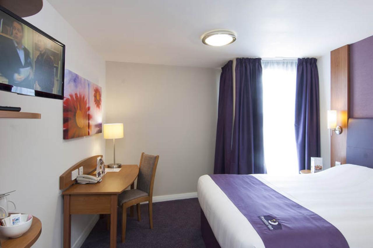 Premier Inn London Stratford Exterior foto