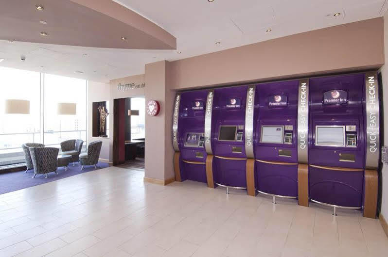 Premier Inn London Stratford Exterior foto